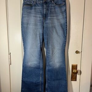 Old Navy: Hi-Rise Flare Jeans